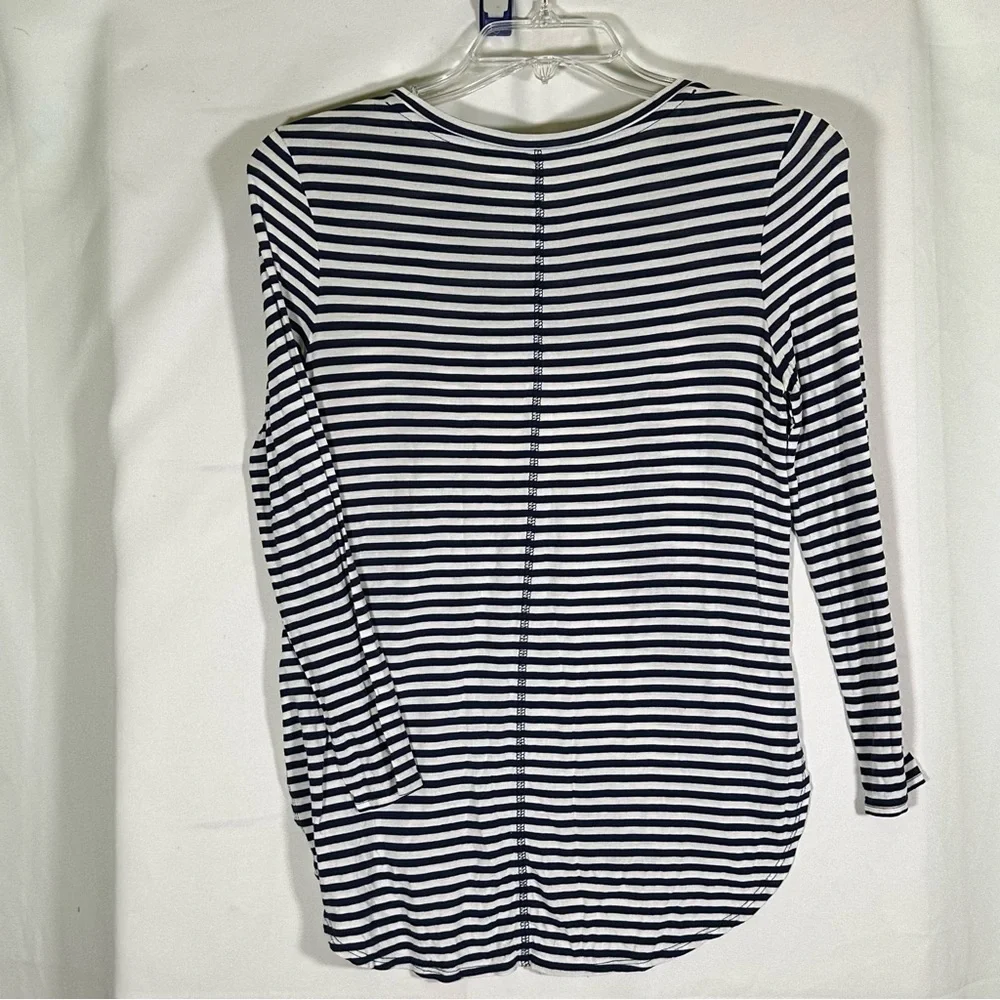 Old Navy Kids' Navy and White‎ Striped Long Sleeved Super Lightweight sz 10-12